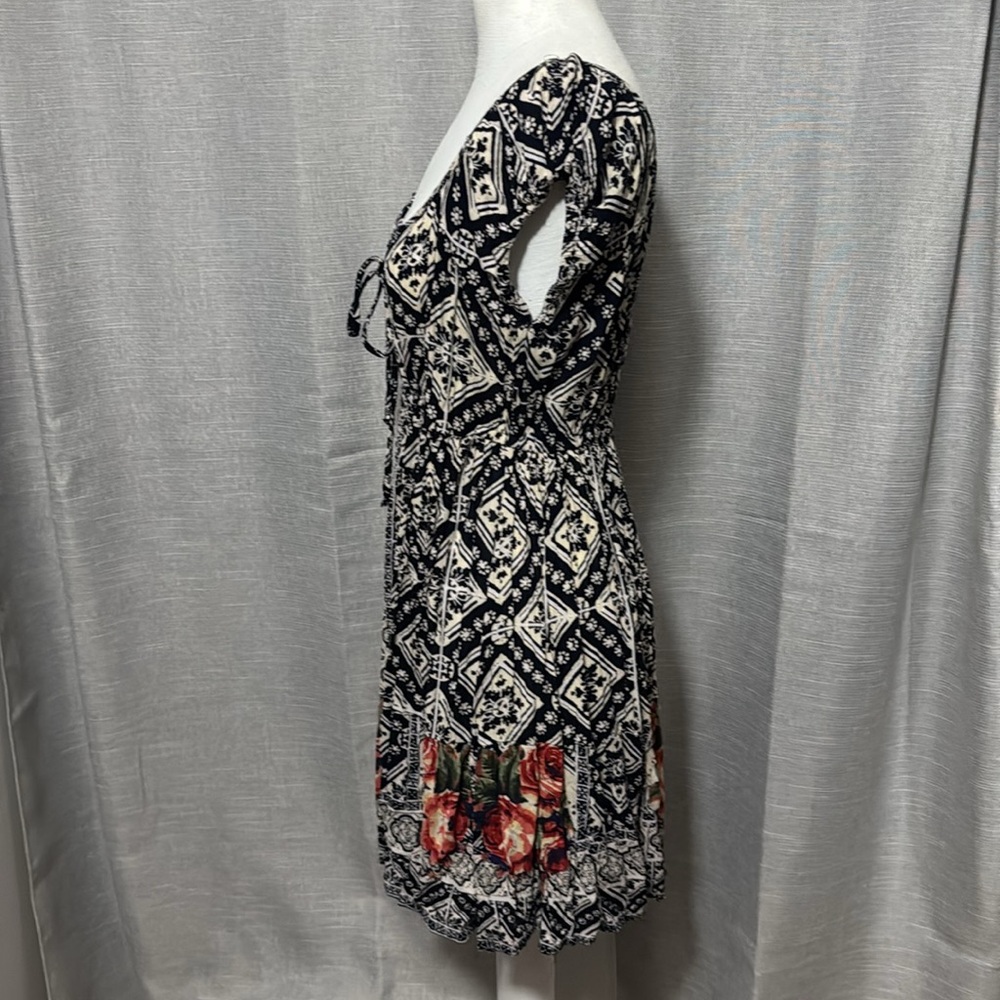 Angie brand-Pop Over Dress-Sz M-Rayon-NavyWhite/Floral-Boho Chic-Deep V Neck - Picture 7 of 11